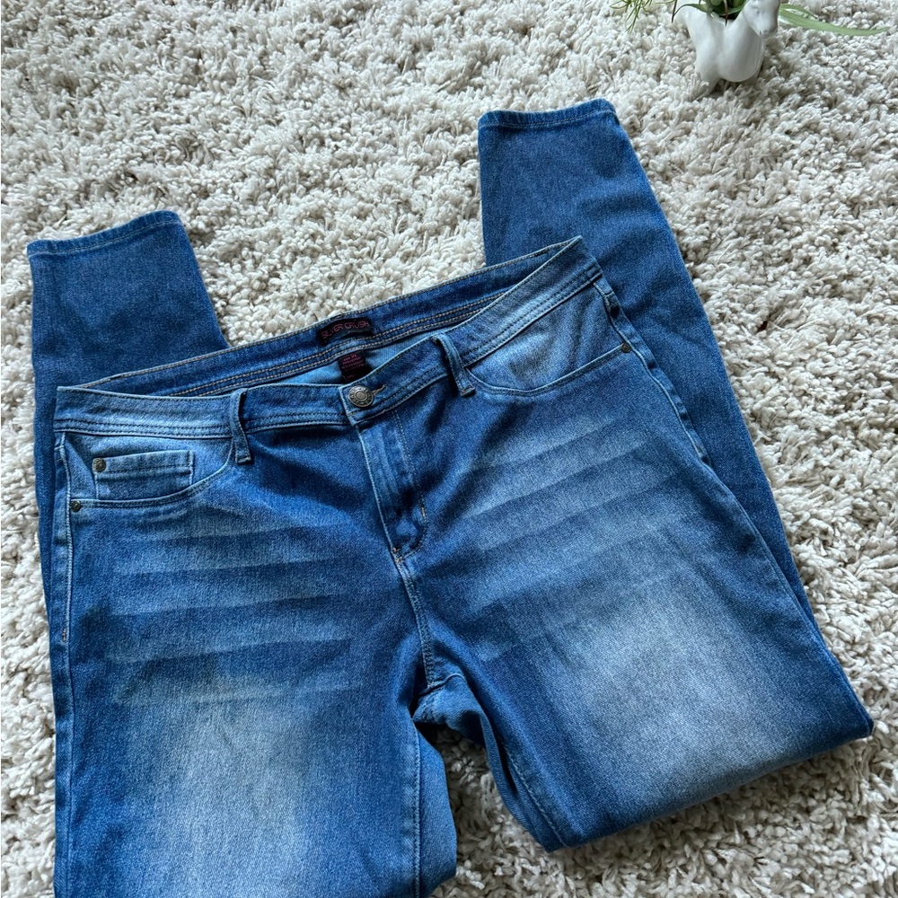 Super crush comfortable jeggings Jean leggings size XL. Thick and curvy
